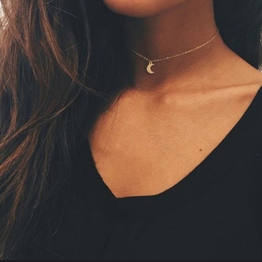 Dainty Moon Necklace